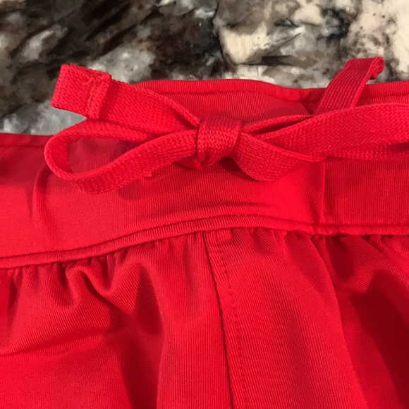 Under Armour Game Tine shorts. NWT retail 30 - Picture 7 of 7